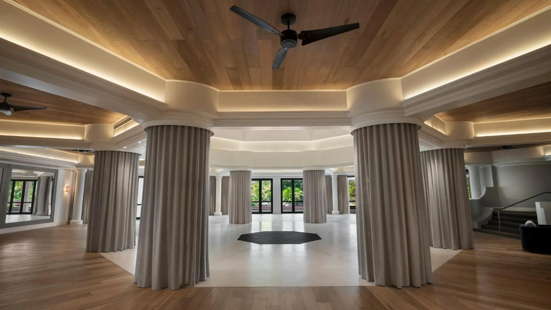 Intercontinental Hayman Great Barrier Reef Hotel Hayman Island 5*,