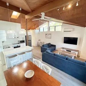 The - Hervey Bay - 2 Separate Apartamento